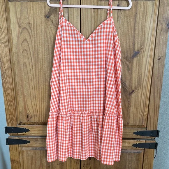 (6) Summer Dresses $15 - Picture 5 of 6